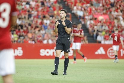 Eder Mallo, durante el partido clave para el ascenso ante el Málaga.