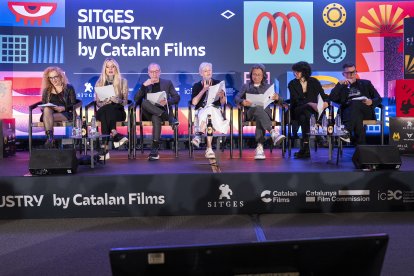 El jurado formado por (i-d) Mònica García, Jovanka Vuckovic, Hernán Findling, Mary Harron, Peter Chan, Laura Pedro y Ángel Sala, hace público el palmarés del 58ª edición del Festival Internacional de Cine Fantástico de Sitges.