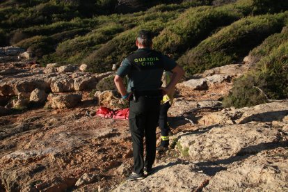 El cadáver del hombre se identificó poco después de sacarlo del agua. Era un turista.