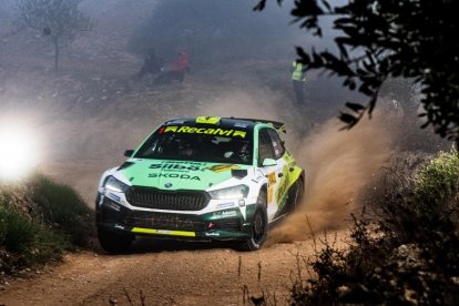 Cohete Suárez, en uno de los tramos de tierra del RallyRACC.