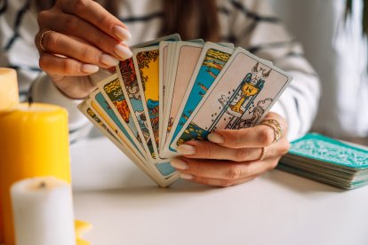 El tarot es una de las principales supersticiones en las que creen los tarraconenses.