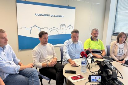 Representantes de la Junta de Personal, el Comité de Empresa y miembros de CSIF, UGT y CCOO han comparecido este 31 de octubre para dar un ultimátum al alcalde Klein.