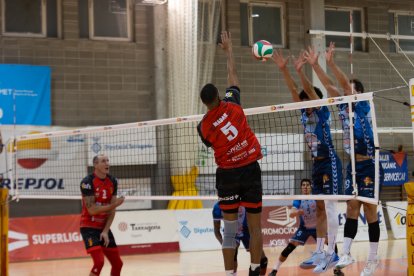 Remate de Elieser Rojas.