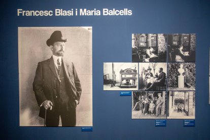 L'exposició del Museu de Valls s'obre amb un autoretrat de Francesc Blasi Vallespinosa.