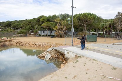 Imagen de la urbanización de La Móra, tras la dana del 3 de noviembre del año pasado. FOTO: MARC BOSCH