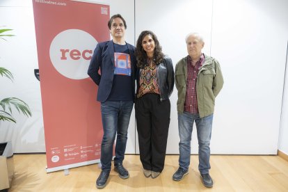 Xavier G. Puerto, Elisabeth Linero y Gonçal Barrios.