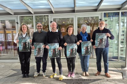 La presentació de l'obra, al Teatre Bartrina.