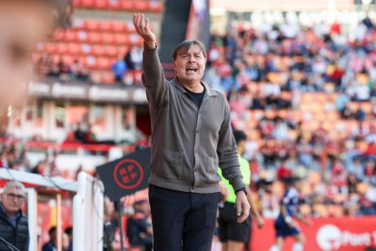 El entrenador del Nàstic debuta con victoria en el Nou Estadi.