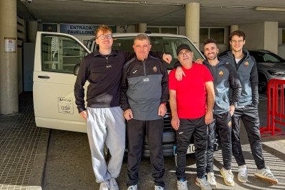Marcus Feldhoff, Artur Cabré, Joan Maria Franch, Blai Melgar y Pau Martos, antes de partir hacia Porto.