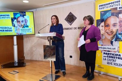 Roda de premsa dels Pressupostos Participatius del 2025, amb l'alcaldessa de Reus, Sandra Guaita, i Montserrat Flores, regidora de Bon Govern, Transparència i Participació.