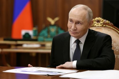 Vladimir Putin en el despacho del Kremlin.