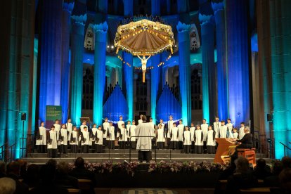Una de les escolanies que han participat en aquest acte a la Sagrada Família.