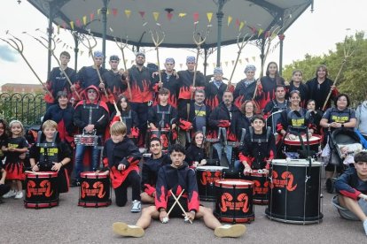 El grup Diables Sheron de Móra d'Ebre.