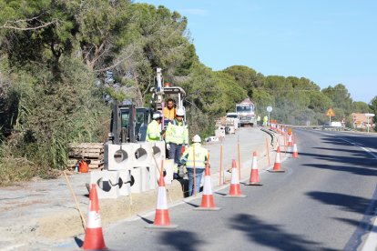 L’asfaltat de l’últim tram del carril bici es durà a terme de manera conjunta