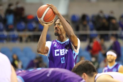 Danrad Knowles es el nuevo fichaje del CB Salou.