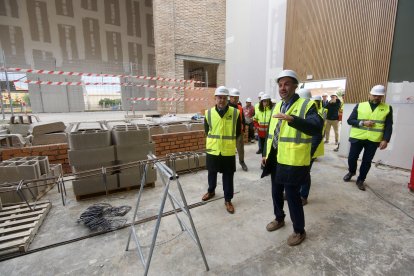 Visita d'obres a l'auditori Rialto de Deltebre.