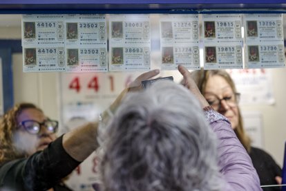 Los loteros tienen buenas expectativas en la venta de lotería del Sorteo del Gordo de Navidad a falta del empuje final.