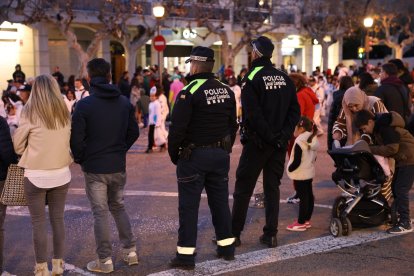 Agentes de la Policía Local de Cambrils, en una imagen de archivo.