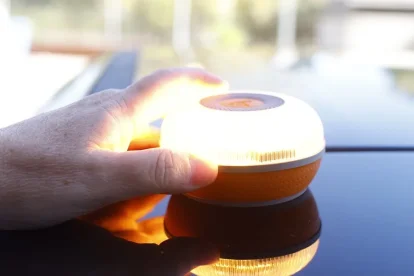 La luz de emergencia V-16.