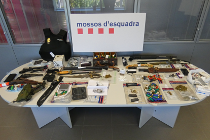 Diners i droga incautats durant l'operació policial.