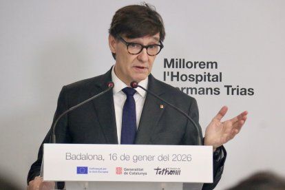 El president de la Generalitat, Salvador Illa, durante la inauguración de los nuevos quirófanos y la nueva planta de endoscopia del hospital Germans Trias