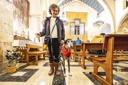 Bagheera, uno de los perros que ha recibido la bendición en la iglesia de Sant Llorenç.