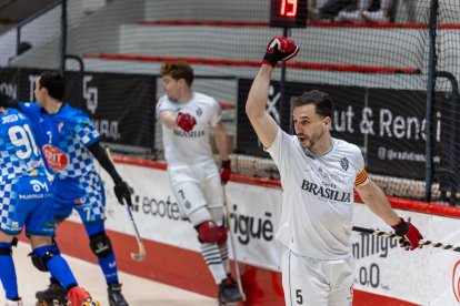 Joan Salvat celebra su segundo gol ante el Maçanet.