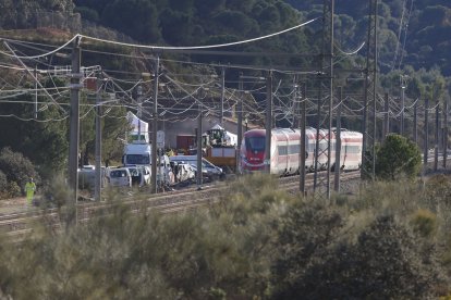Vista del lugar del accidente de los trenes que colisionaron el pasado domingo cerca de Adamuz (Córdoba).