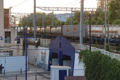 Tren de mercaderias en el Serrallo
