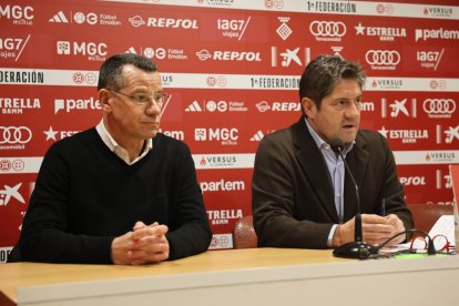 Sergi Parés, secretario técnico, y Lluís Fàbregas, presidente ejecutivo del Nàstic.