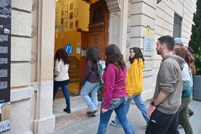 Els docents passaran la nit al centre.