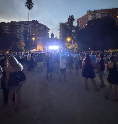 Fueron muchos los que se acercaron a disfrutar del concierto de Leticia Sabater en Tarragona
