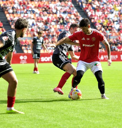 Álex Jiménez en el duelo ante el Tarazona.