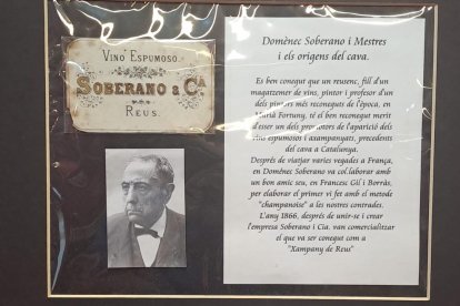 Imatge de l’etiqueta de la marca “Vino Espumoso Soberano y Compañía de Reus”, datada el 1866.