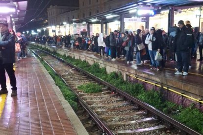 La estación se ha llenado de viajeros.