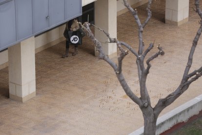 La caída ha sido en la parte interna de estos bloques de viviendas.