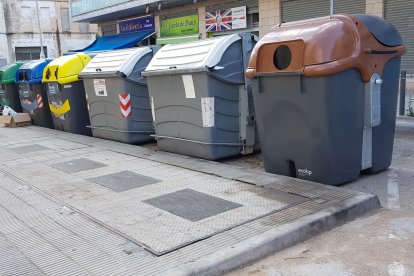 Contenedores remplazan a los depósitos soterrados.