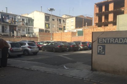 El terreno privado usado como zona azul.