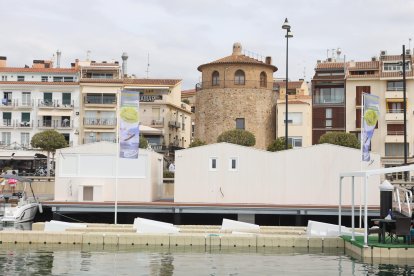 Las nuevas edificaciones impiden ahora la visión de la base de la torre del Port.