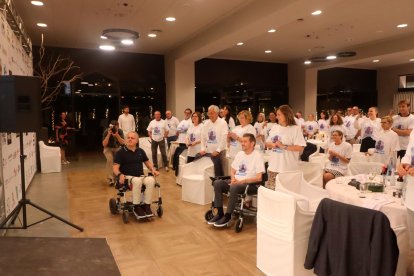 Varios momentos de la velada por la ELA de Cambrils.