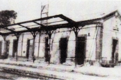 La estación de Sant Vicenç de Calders tras un bombardeo.