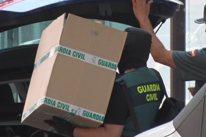 La operación está dirigida por el Grupo de Investigación de la Guardia Civil de Tarragona.