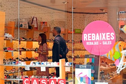 El turismo salva las rebajas de verano de la elevada inflación