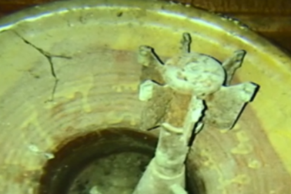 La bomba estaba dentro de un jarrón.