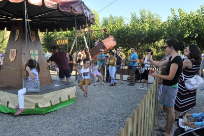El més petits van tenir un racó per poder divertir-se.