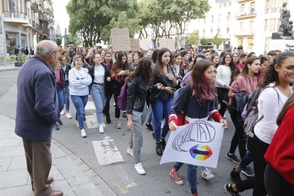 Alrededor de 200 estudiantes se dieron cita en la movilización por Tarragona.