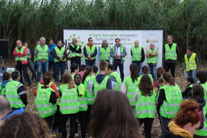 Més de 400 persones reforesten el Francolí al seu pas per Tarragona i Constantí