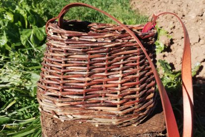 Aprendre a fer cistells, paneres o ornaments nadalencs a Vimbodí i Poblet