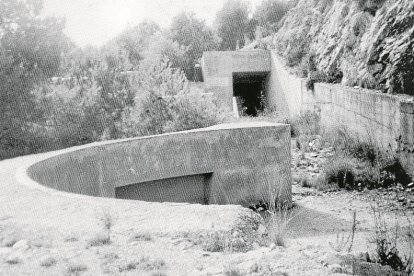 La estructura fortificada que estaría debajo del asfalto y de algunas de las casas de la calle Horta.