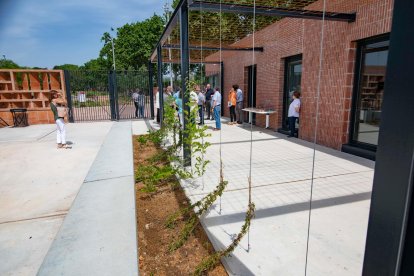 El Parc Agrari tiene un espacio de acogida de visitantes y un aulario.